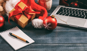 4 Creative Ideas for Christmas Cubicle Decorations